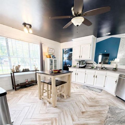 821 Copperfield Drive W, Mobile, AL 36608