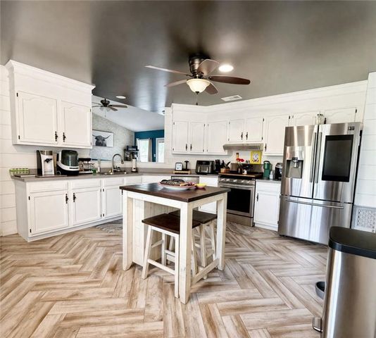 821 Copperfield Drive W, Mobile, AL 36608