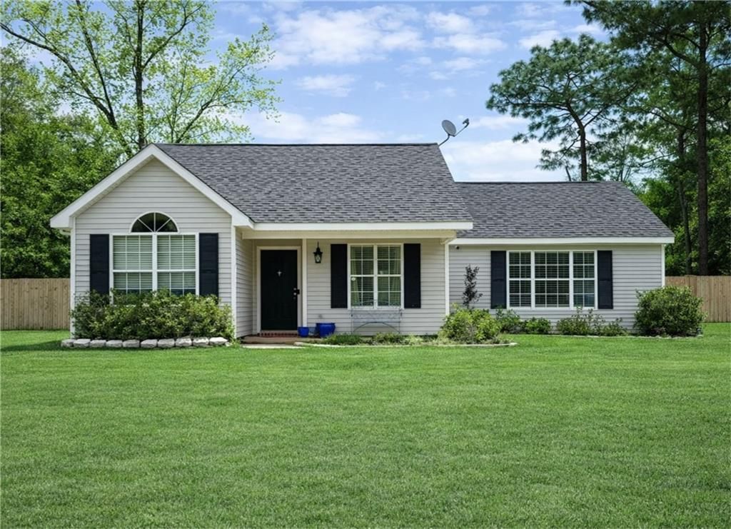 821 Copperfield Drive W, Mobile, AL 36608