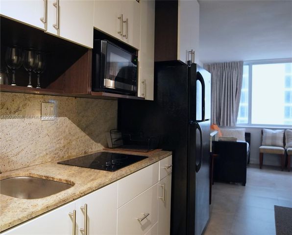 19201 Collins Avenue 726, Sunny Isles Beach, FL 33160