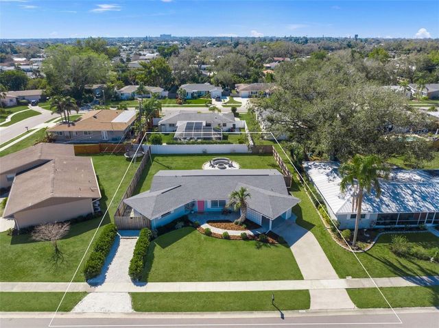 3165 REGATTA CIRCLE, Sarasota, FL 34231