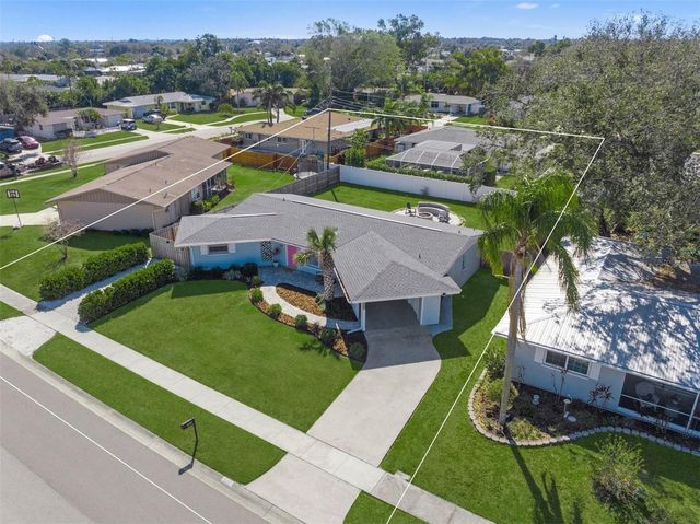 3165 REGATTA CIRCLE, Sarasota, FL 34231