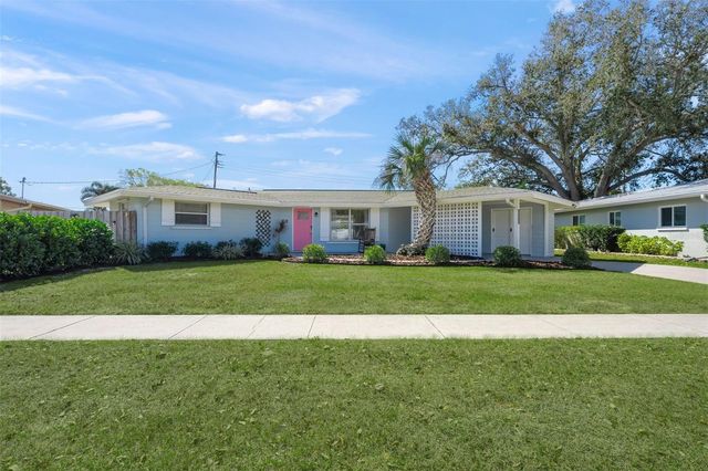 3165 REGATTA CIRCLE, Sarasota, FL 34231