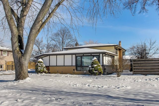 51 James Court, Glenview, IL 60025