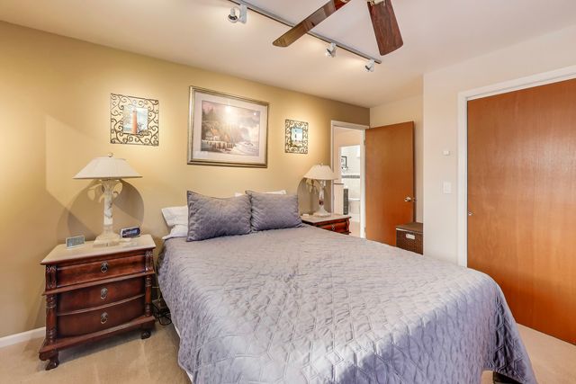 51 James Court, Glenview, IL 60025