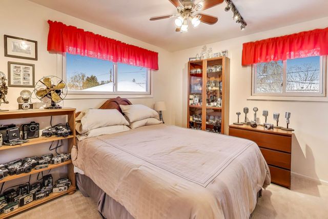 51 James Court, Glenview, IL 60025