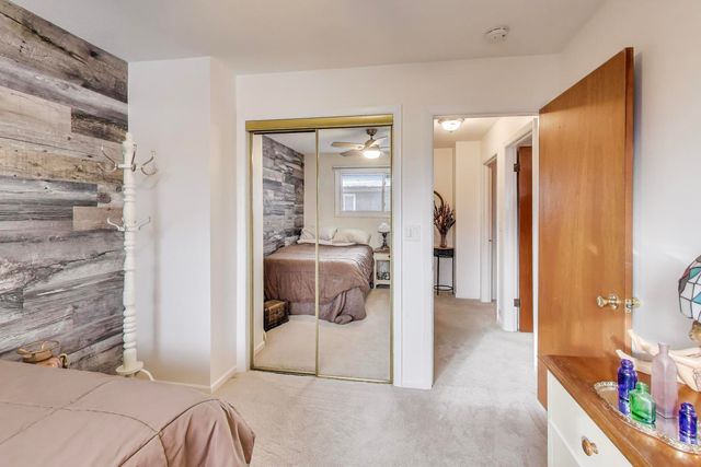 51 James Court, Glenview, IL 60025