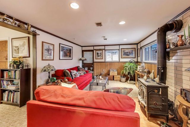 51 James Court, Glenview, IL 60025