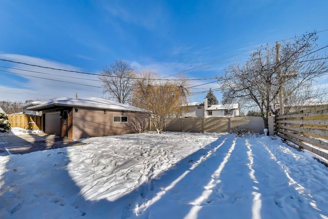 51 James Court, Glenview, IL 60025