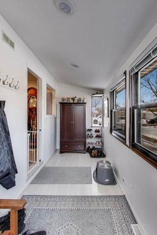 51 James Court, Glenview, IL 60025