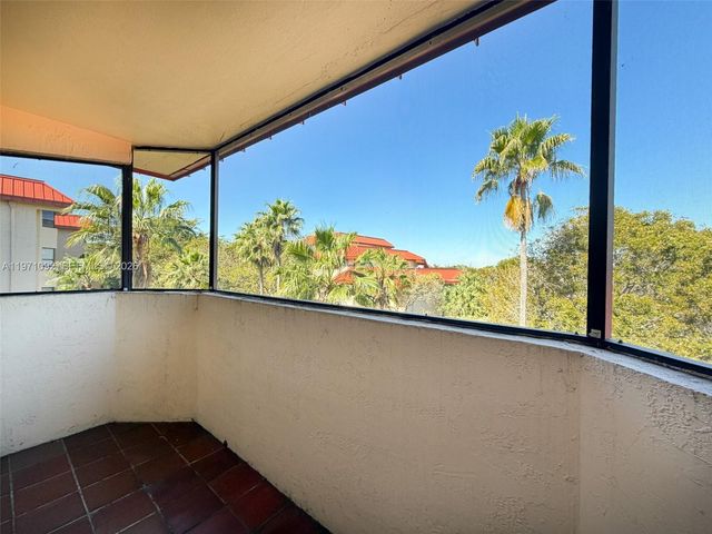 7401 NW 16th St 408, Plantation, FL 33313