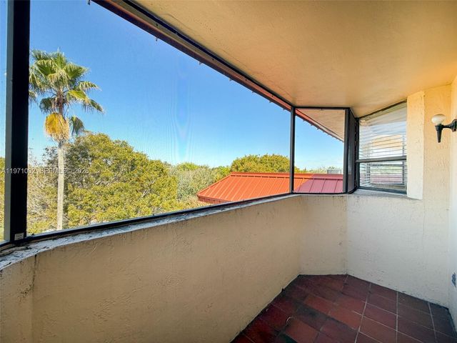 7401 NW 16th St 408, Plantation, FL 33313