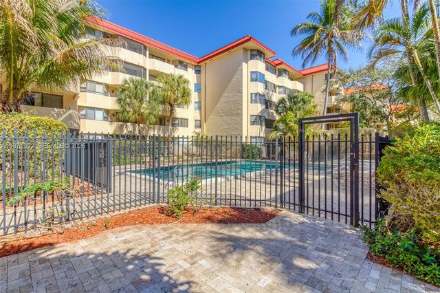 7401 NW 16th St 408, Plantation, FL 33313