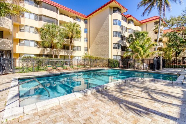 7401 NW 16th St 408, Plantation, FL 33313