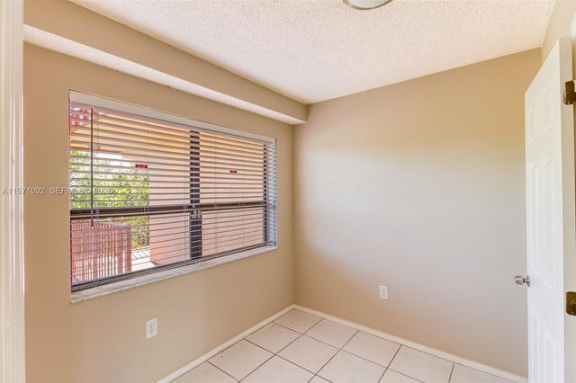 7401 NW 16th St 408, Plantation, FL 33313