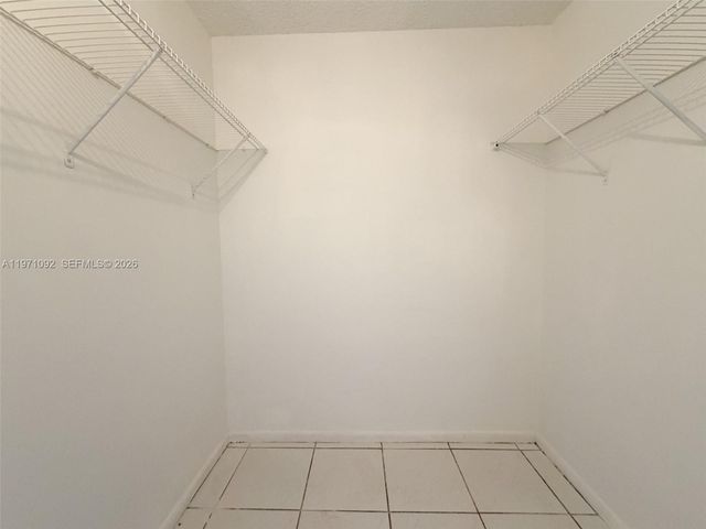 7401 NW 16th St 408, Plantation, FL 33313