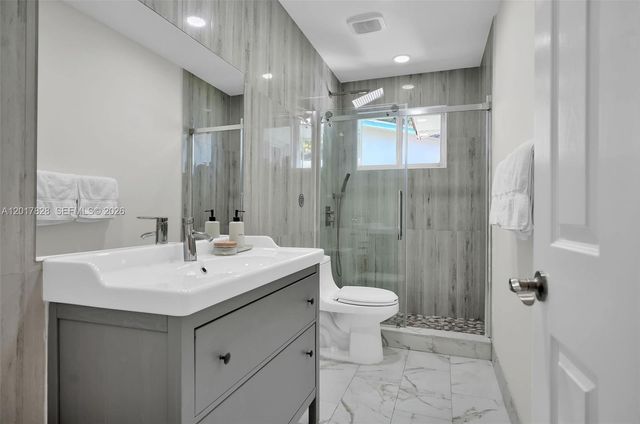 1301 Hollywood Blvd, Hollywood, FL 33019