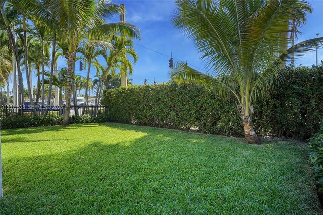 1301 Hollywood Blvd, Hollywood, FL 33019