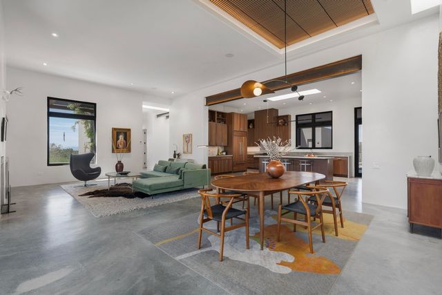 9 Black Mesa, Santa Fe, NM 87506