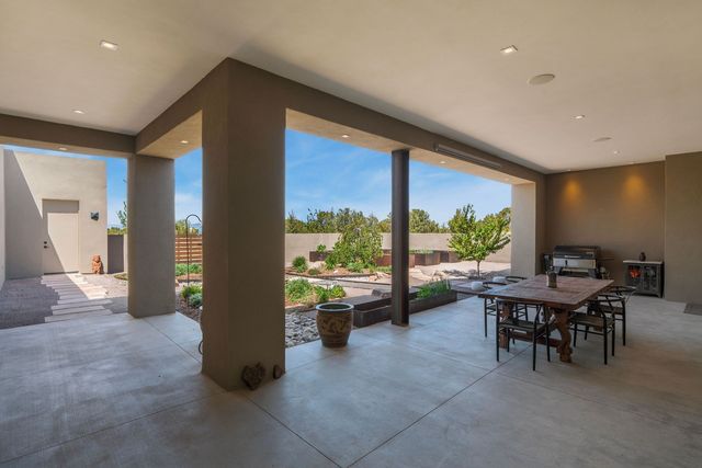 9 Black Mesa, Santa Fe, NM 87506