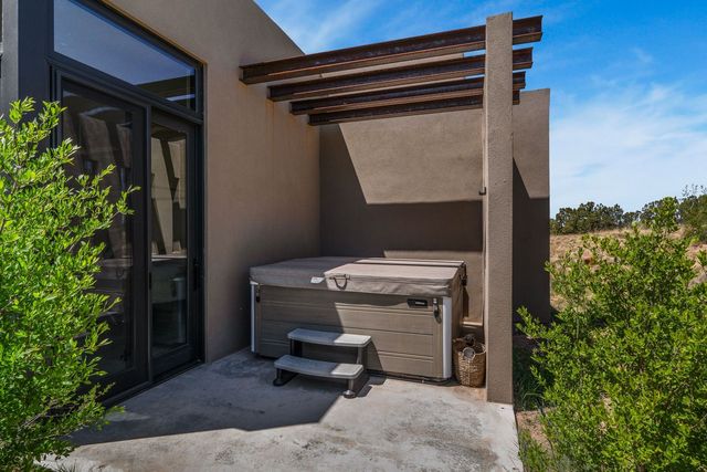 9 Black Mesa, Santa Fe, NM 87506