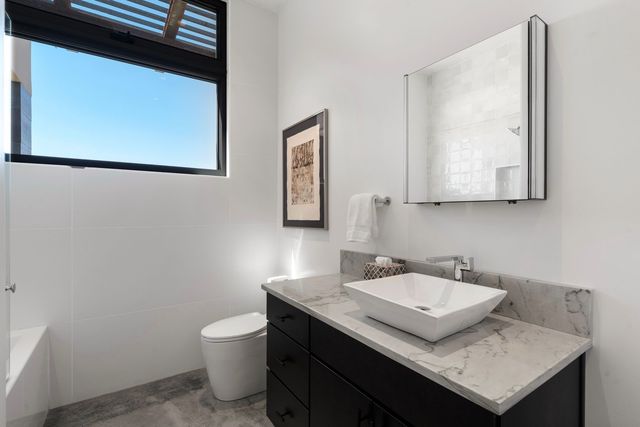9 Black Mesa, Santa Fe, NM 87506