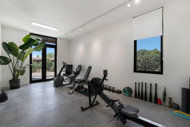 9 Black Mesa, Santa Fe, NM 87506