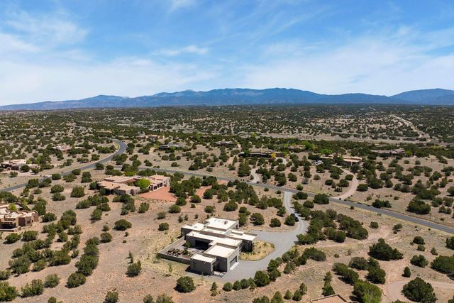 9 Black Mesa, Santa Fe, NM 87506
