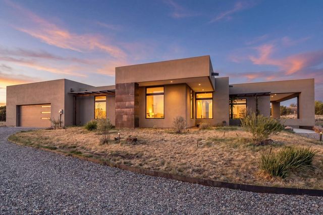 9 Black Mesa, Santa Fe, NM 87506