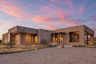 9 Black Mesa, Santa Fe, NM 87506