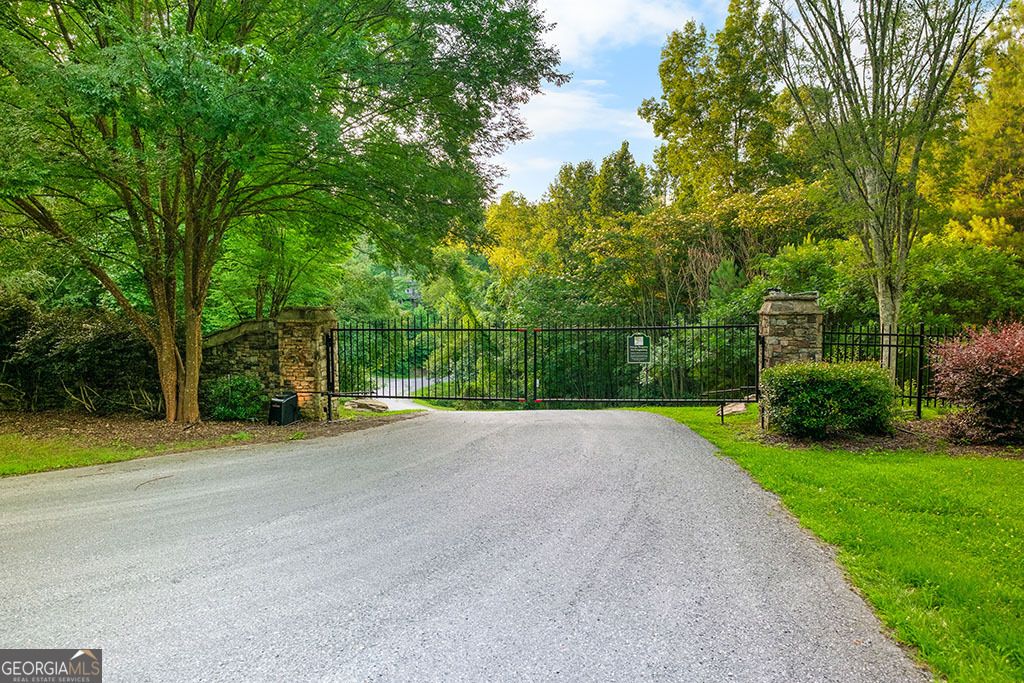 128R Red Oak Trail, East Ellijay, GA 30540