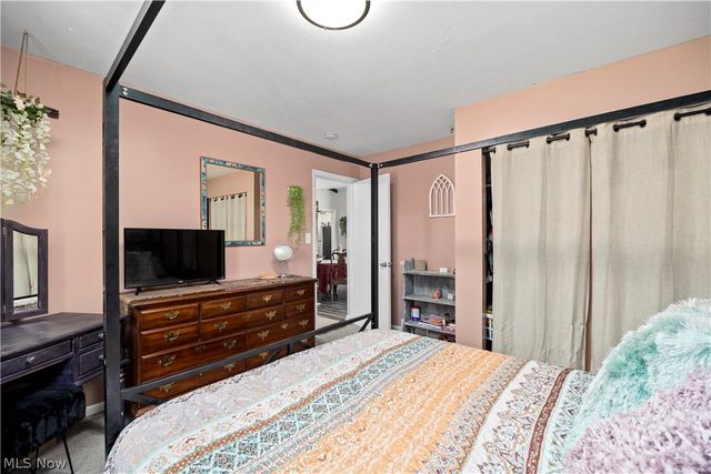300 Hickory Drive, Berea, OH 44017