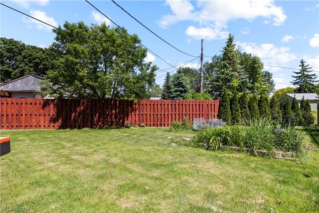 300 Hickory Drive, Berea, OH 44017