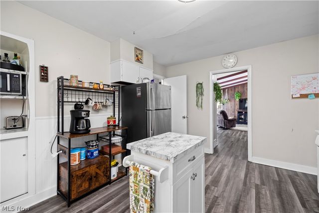 300 Hickory Drive, Berea, OH 44017