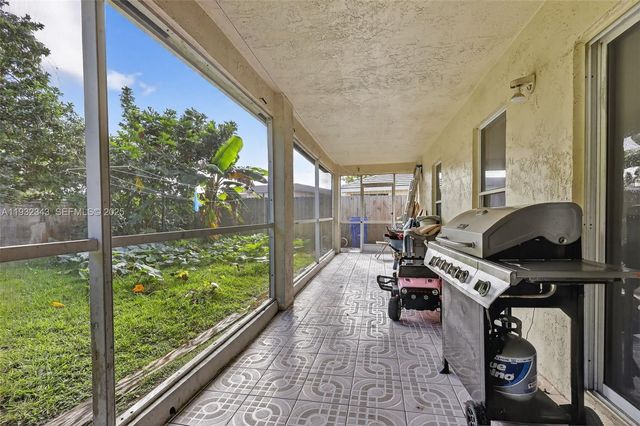 1809 SW 94th Ave, Miramar, FL 33025