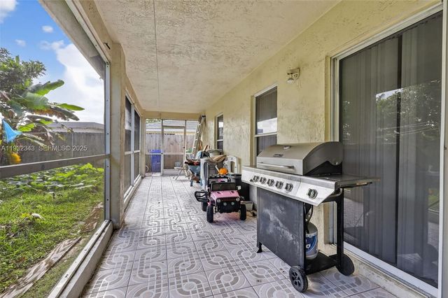 1809 SW 94th Ave, Miramar, FL 33025