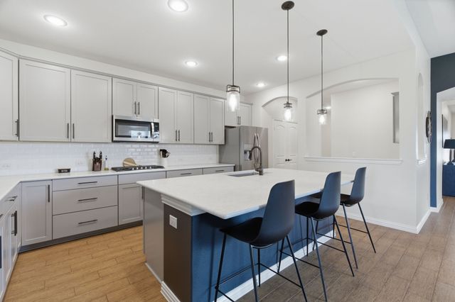 1101 Pinnacle Breeze Drive, Fort Worth, TX 76052