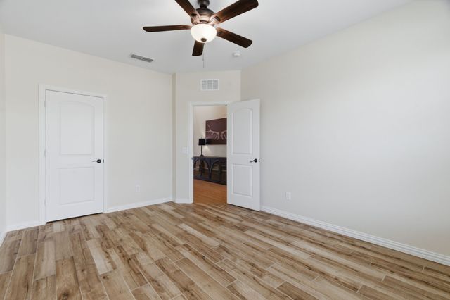 1101 Pinnacle Breeze Drive, Fort Worth, TX 76052