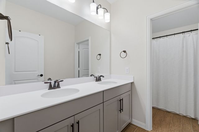 1101 Pinnacle Breeze Drive, Fort Worth, TX 76052