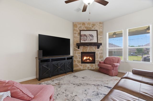 1101 Pinnacle Breeze Drive, Fort Worth, TX 76052
