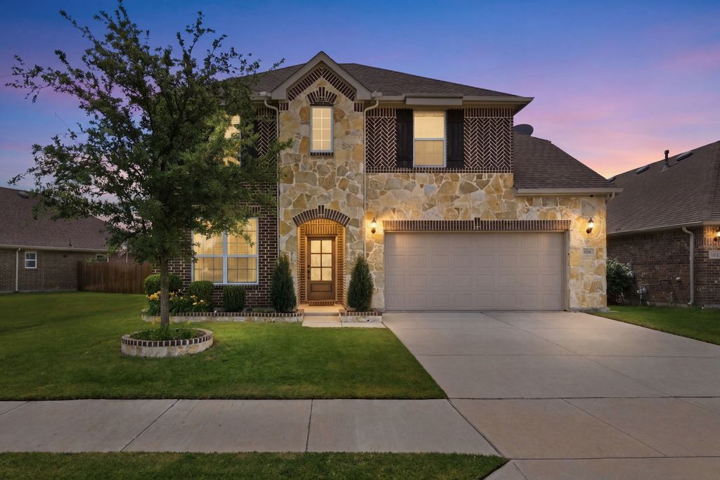 1101 Pinnacle Breeze Drive, Fort Worth, TX 76052