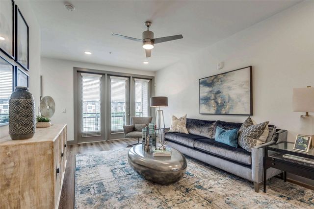 4020 McEwen Road 9117, Farmers Branch, TX 75244