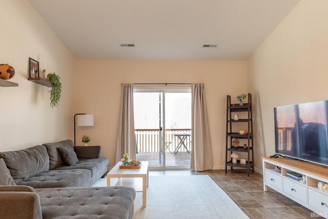 5780 W Monarch Court, Bloomington, IN 47403