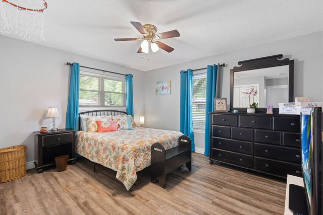 2812 Mccarley Drive, Commerce, TX 75428