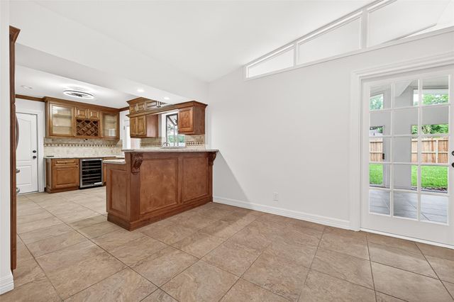 5422 Hummingbird Street, Houston, TX 77096