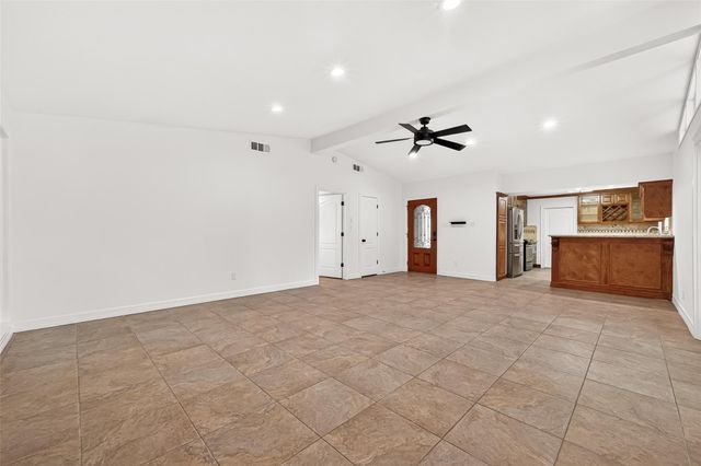 5422 Hummingbird Street, Houston, TX 77096