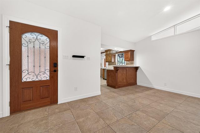 5422 Hummingbird Street, Houston, TX 77096