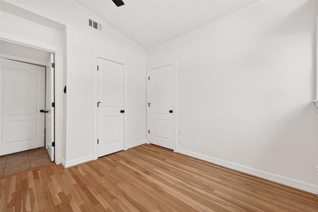 5422 Hummingbird Street, Houston, TX 77096