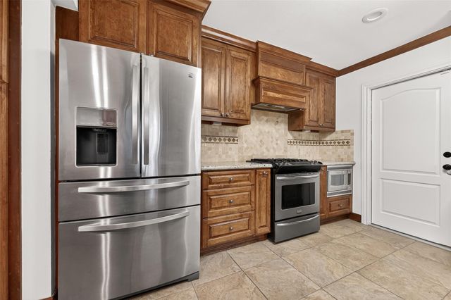 5422 Hummingbird Street, Houston, TX 77096