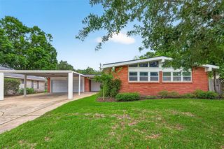5422 Hummingbird Street, Houston, TX 77096